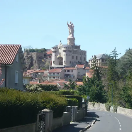 Апартаменты Le Petit Seguret *